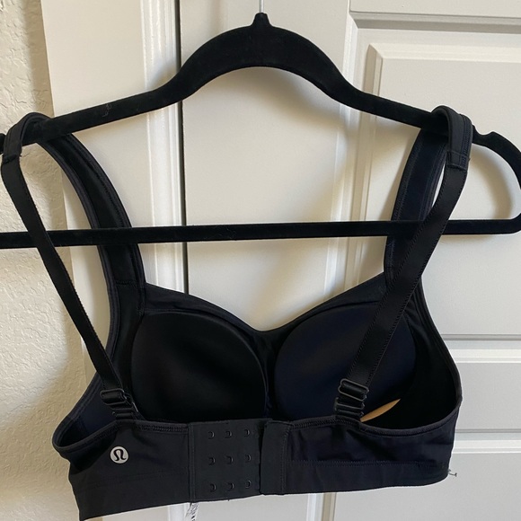 NEW without tags black Lululemon Sports Bra - Picture 2 of 3